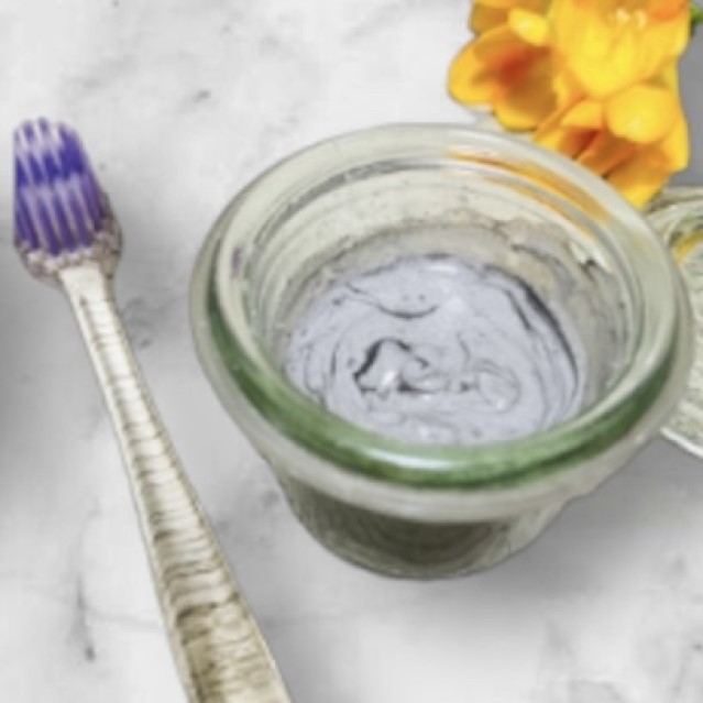 クレイ歯磨き粉